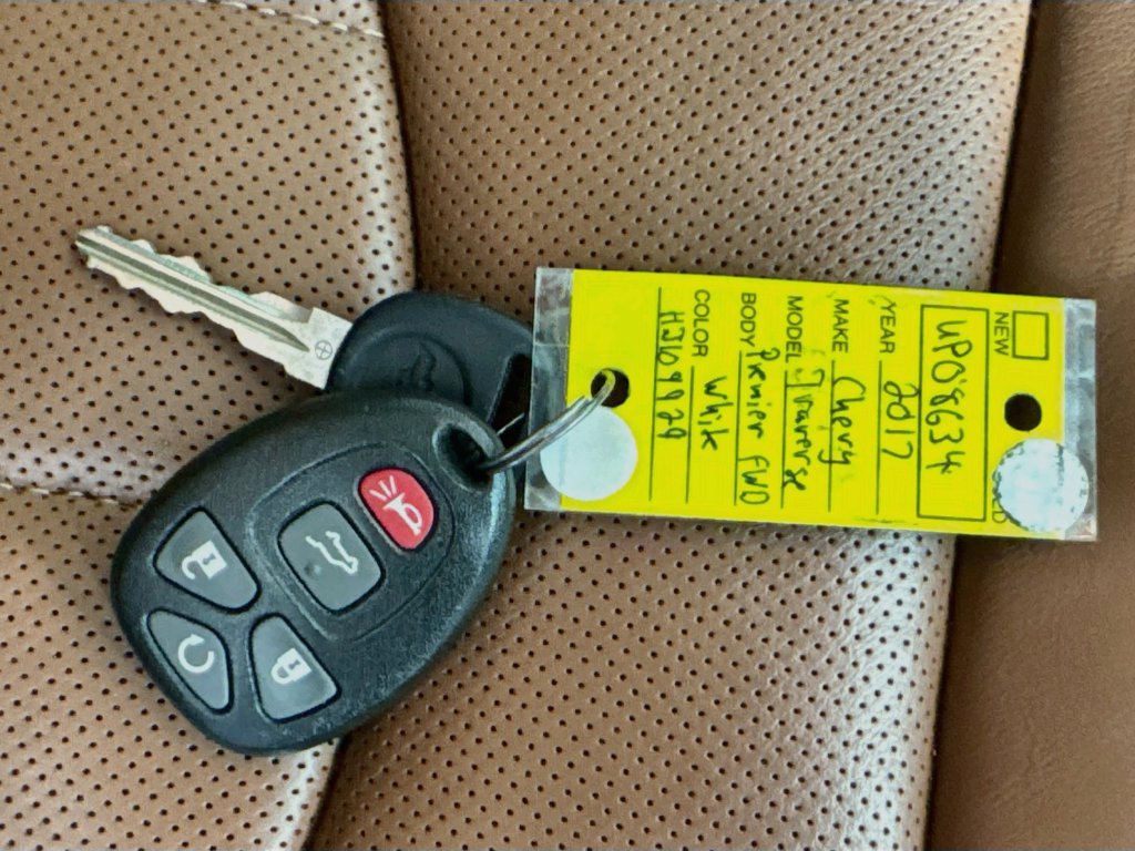 Used 2017 Chevrolet Traverse Premier FWD image 39