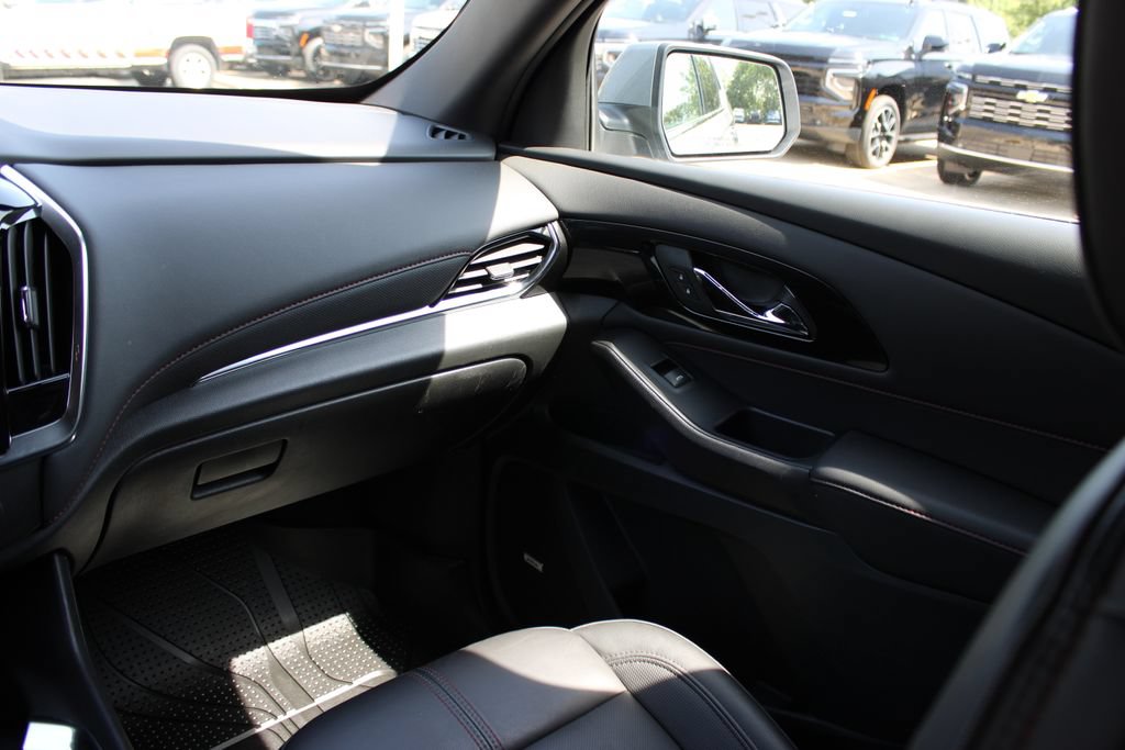 Certified 2023 Chevrolet Traverse RS w/ LPO, Floor Liner Package AWD/4WD image 48