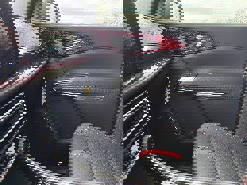 Used 2026 Chevrolet Traverse RS image 22