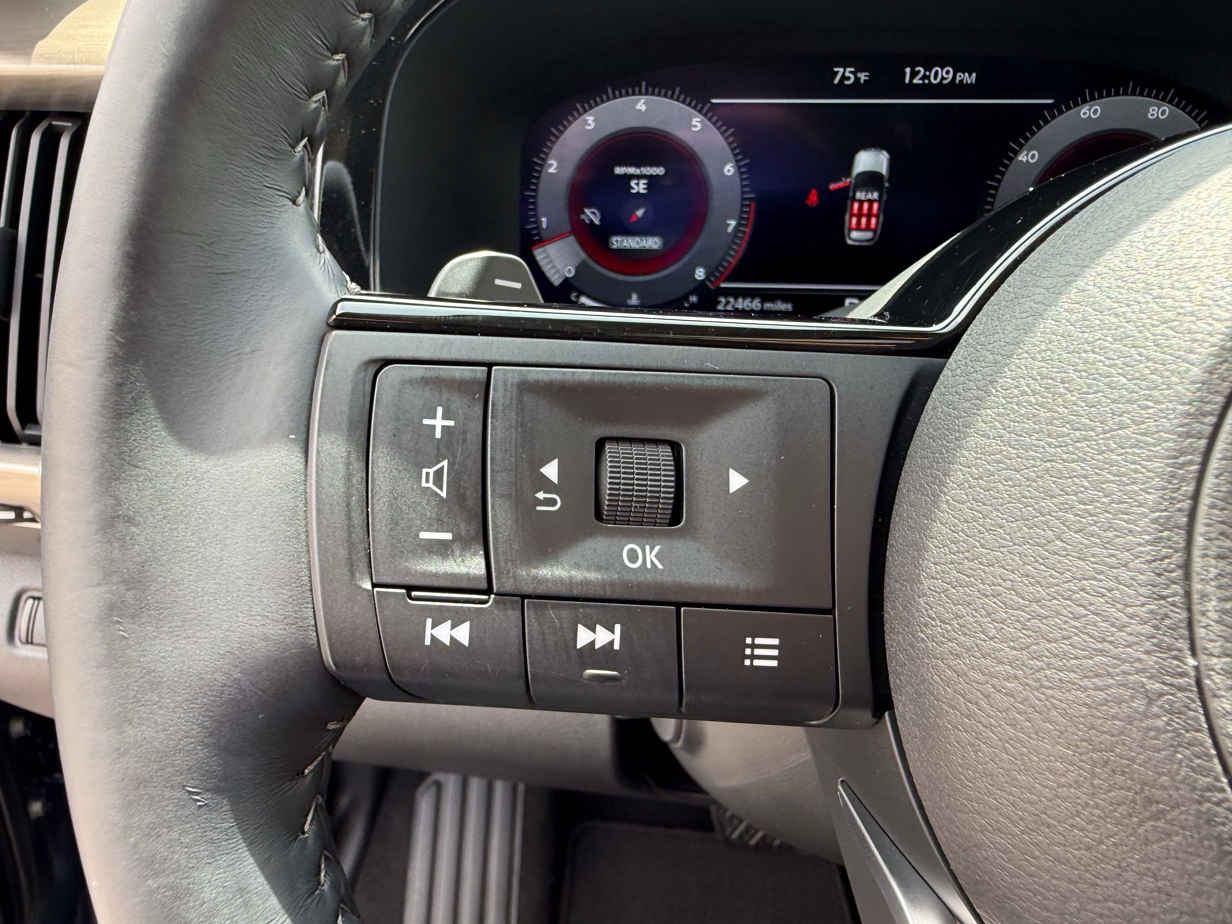 Used 2024 Nissan Pathfinder Platinum w/ Cargo Package FWD image 19