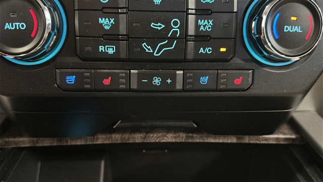 Used 2018 Ford F250 Lariat w/ Chrome Package AWD/4WD image 31