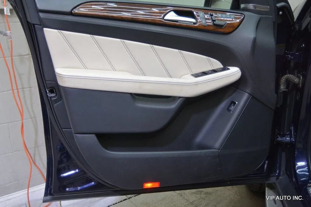 Used 2012 Mercedes-Benz ML 63 AMG 4MATIC image 7