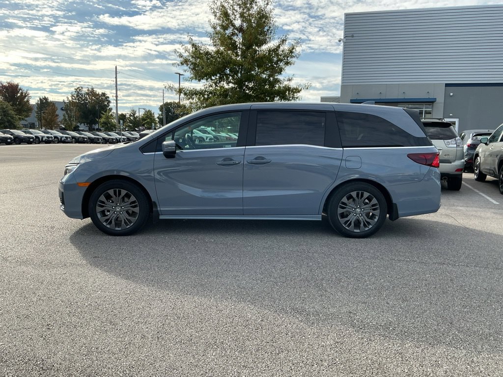 Certified 2026 Honda Odyssey Touring image 6