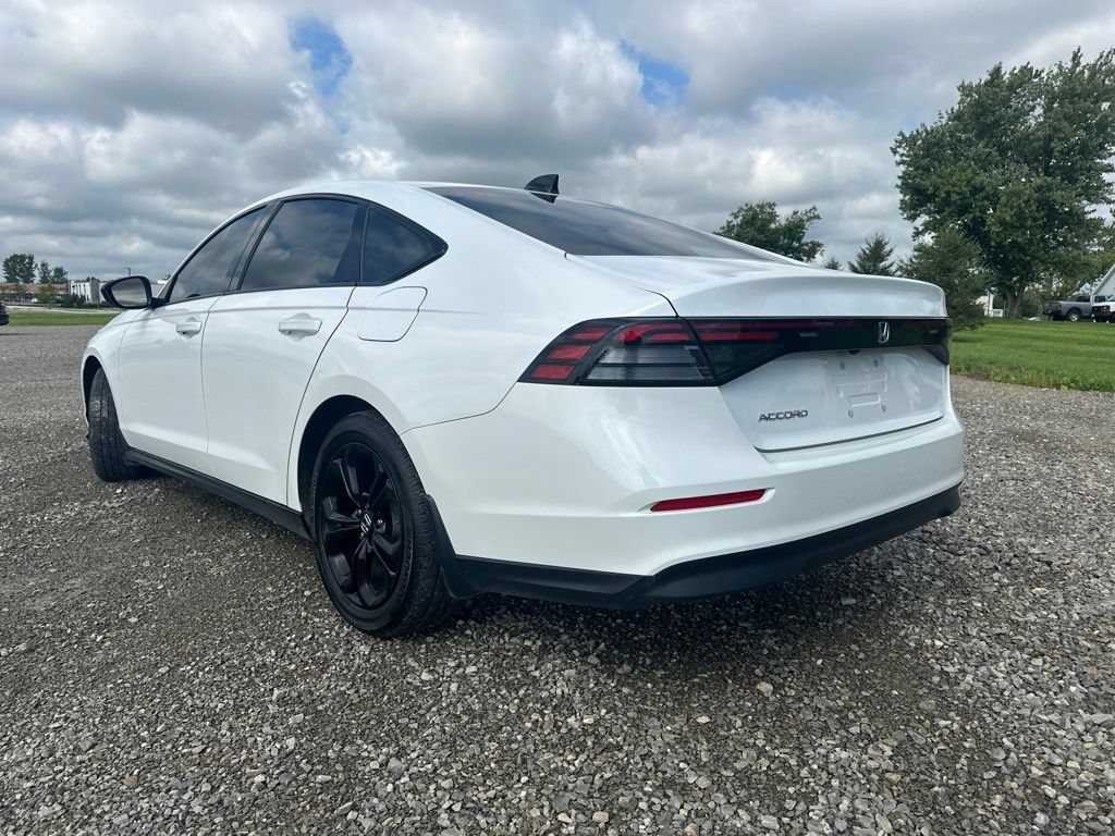 Used 2025 Honda Accord SE image 9