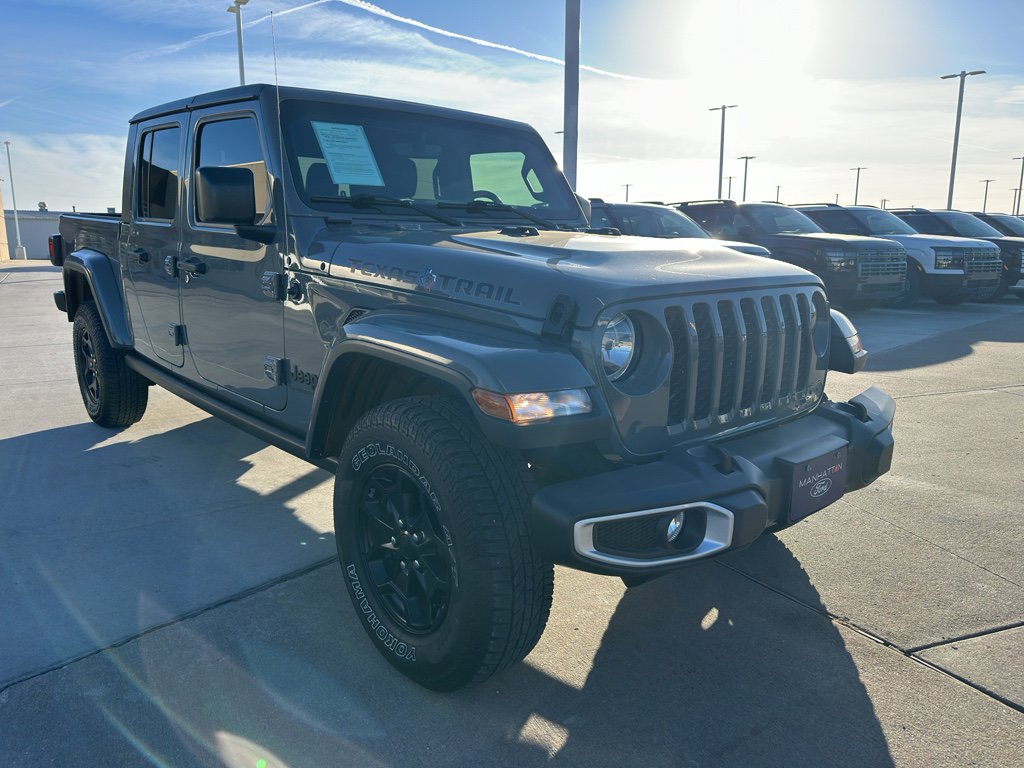 Used 2021 Jeep Gladiator Sport image 2