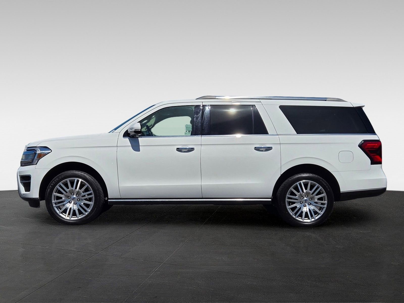 Used 2024 Ford Expedition Max Limited AWD/4WD image 7