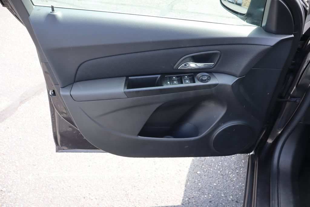 Used 2014 Chevrolet Cruze LT FWD image 19