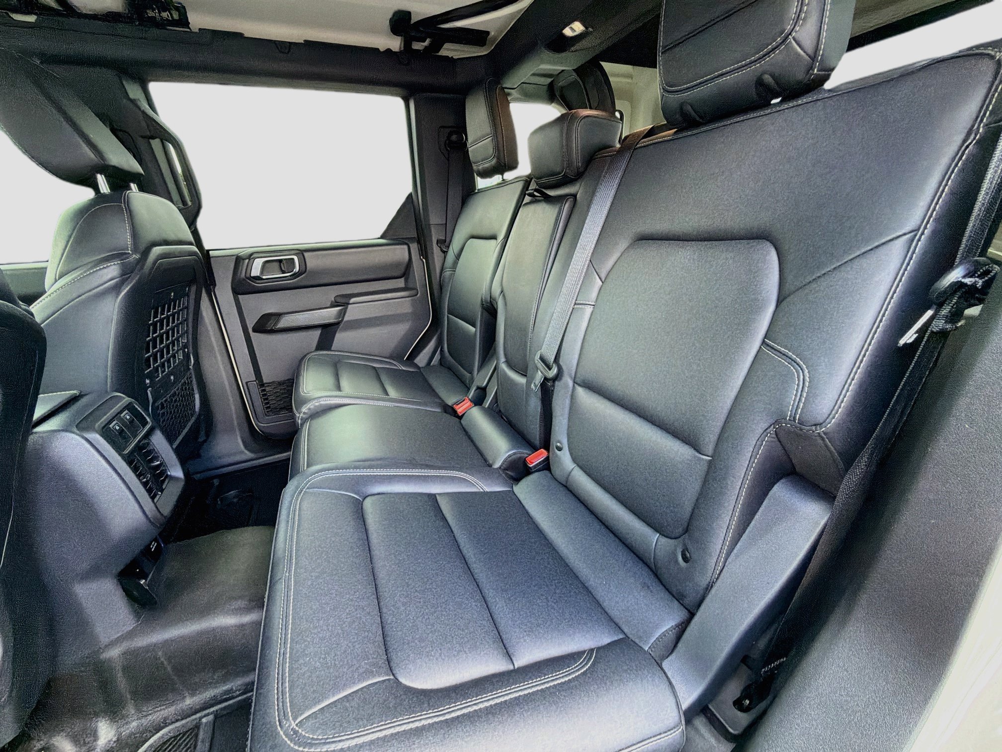 Used 2025 Ford Bronco Badlands AWD/4WD image 19