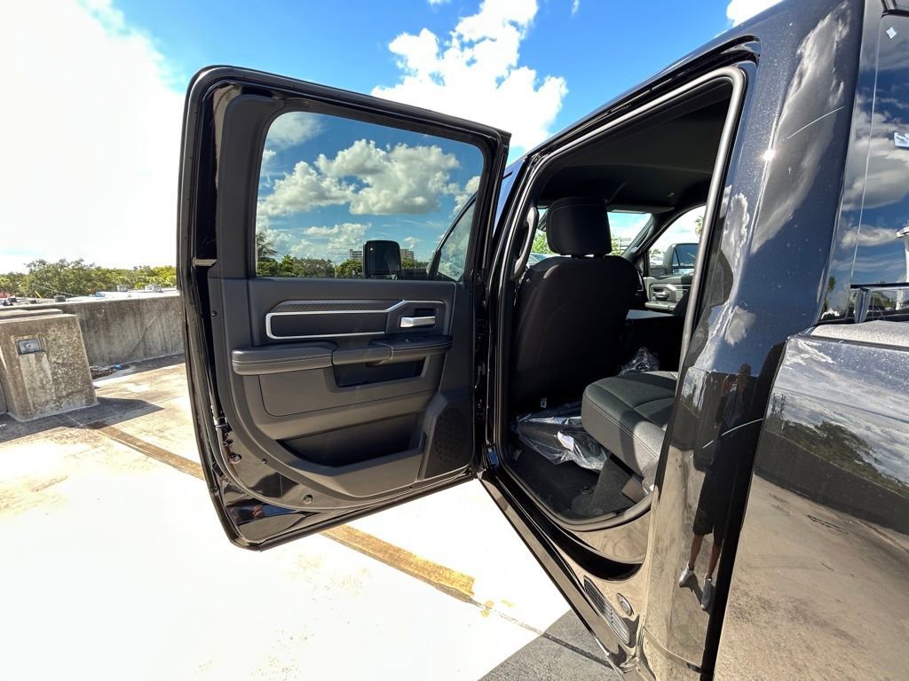 New 2025 RAM 2500 Big Horn image 39