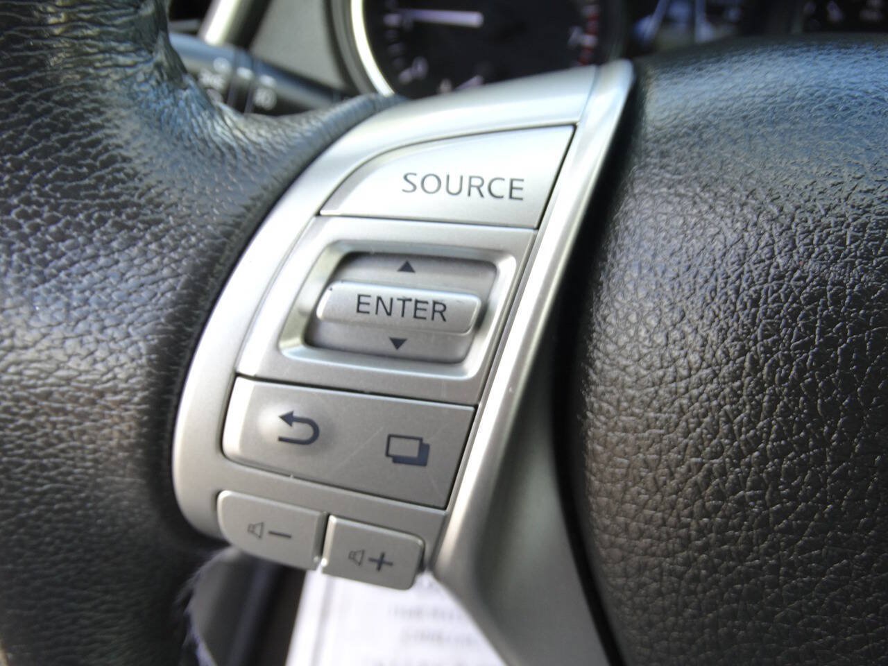 Used 2015 Nissan Rogue AWD SL w/ Premium Package image 19