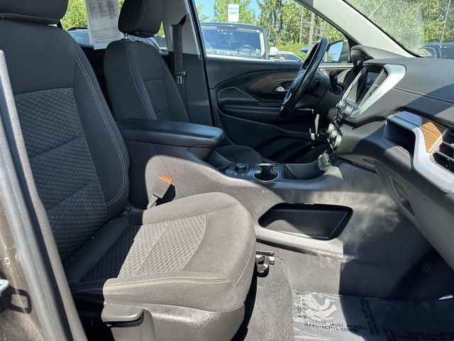 Used 2020 GMC Terrain SLE w/ Driver Convenience Package FWD image 9