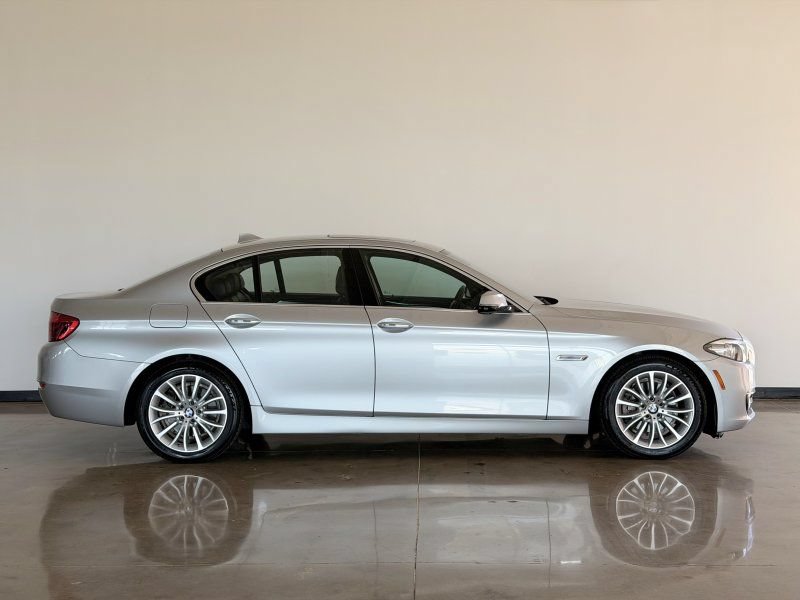 Used 2015 BMW 528i Sedan RWD image 4