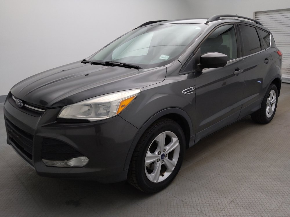 Used 2016 Ford Escape SE w/ Equipment Group 201A FWD image 2