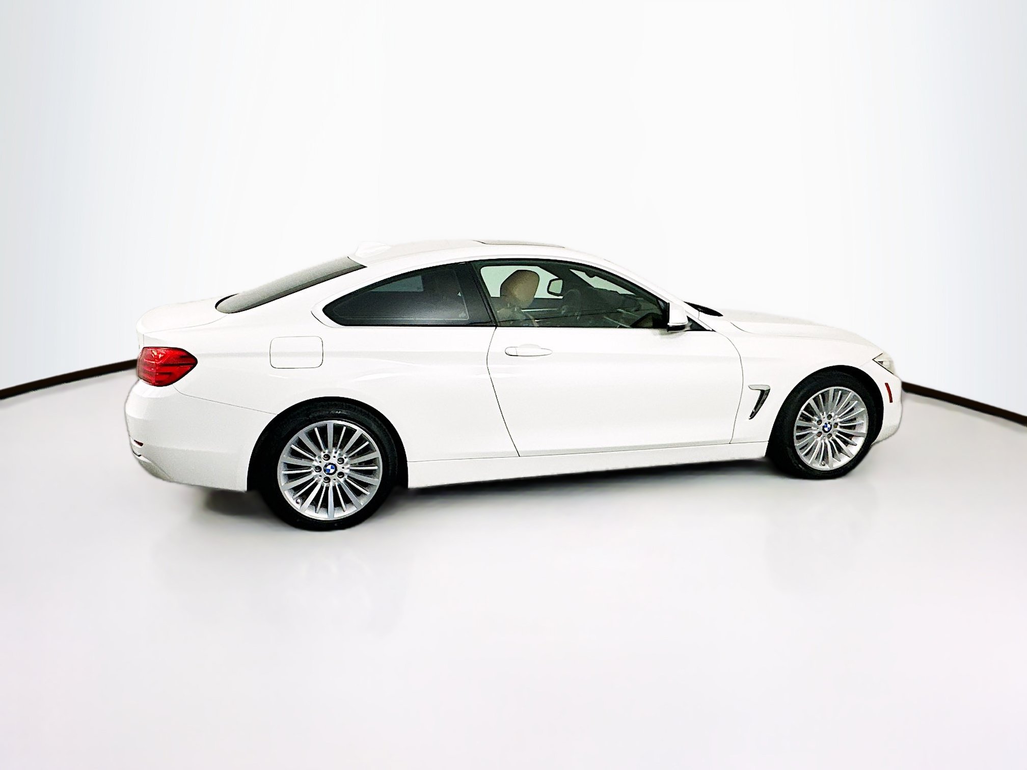 Used 2016 BMW 428i xDrive Coupe AWD/4WD image 10