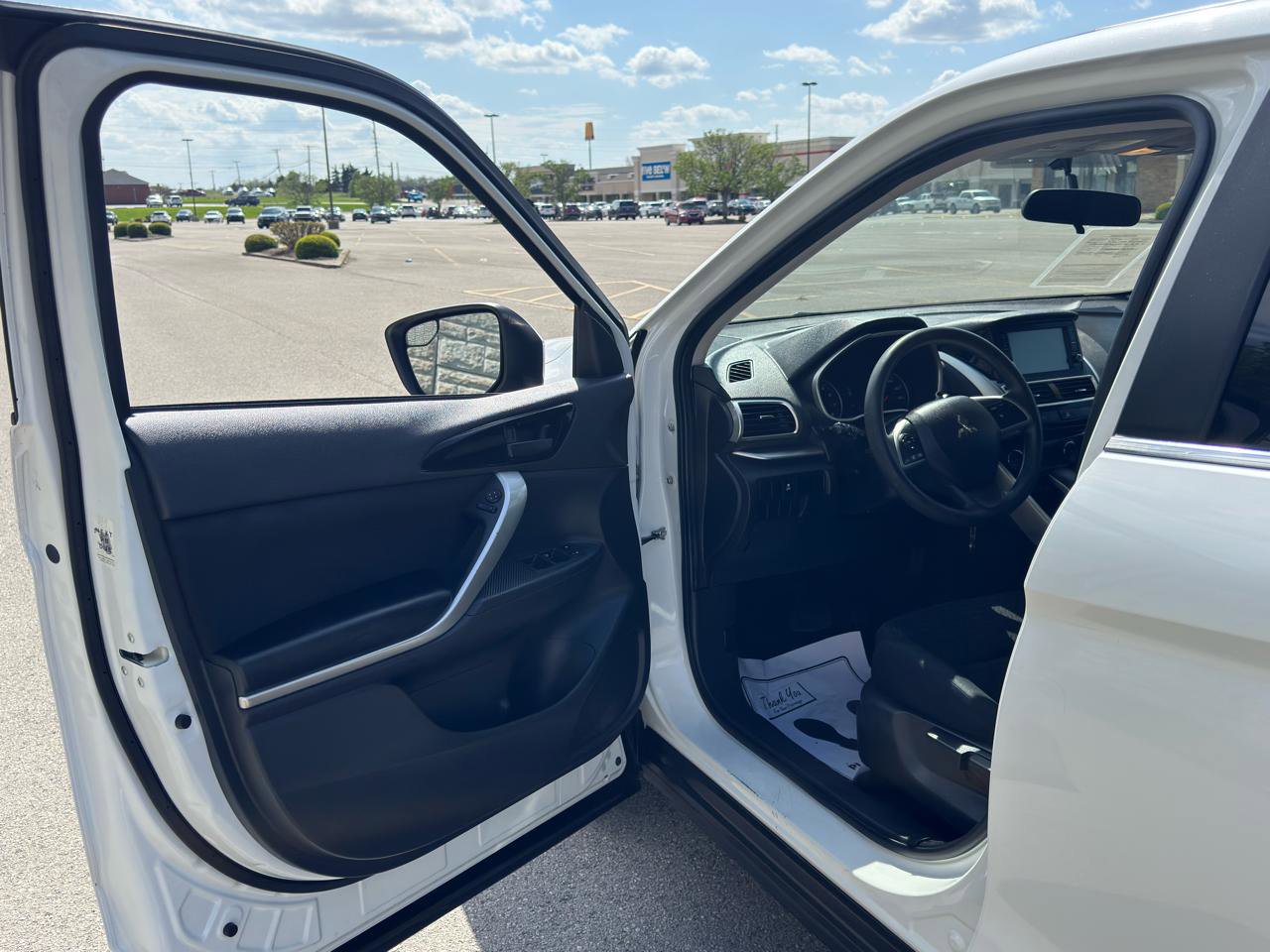 Used 2020 Mitsubishi Eclipse Cross ES image 12