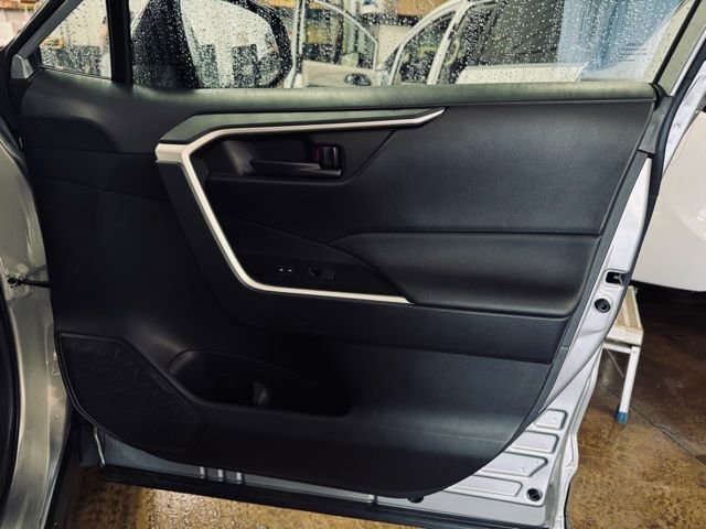 Used 2025 Toyota RAV4 LE image 12