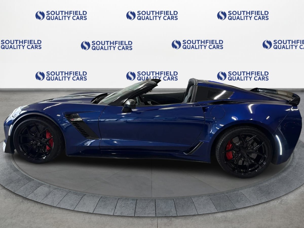 Used 2017 Chevrolet Corvette Z06 RWD image 3