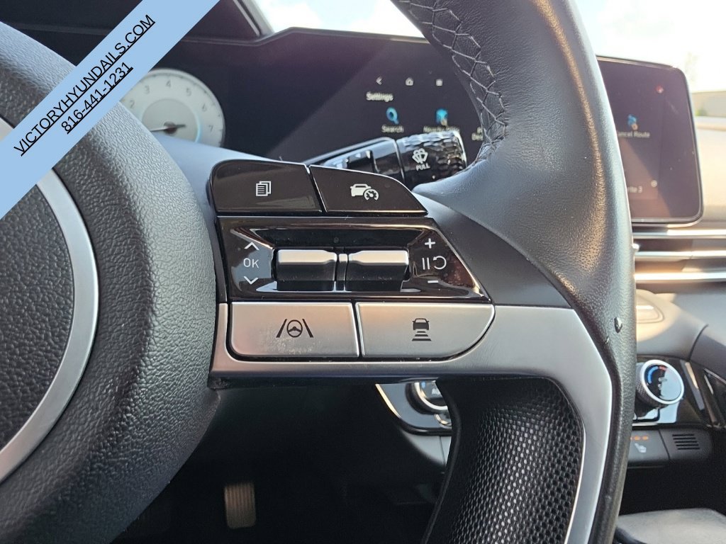 Used 2025 Hyundai Elantra SEL FWD image 22