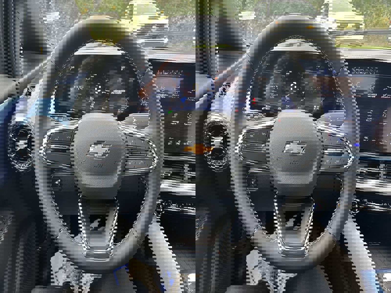 New 2026 Chevrolet Equinox EV LT image 17