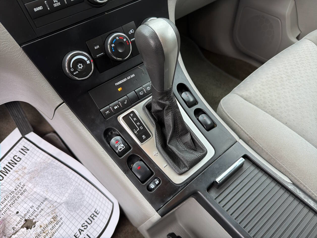 Used 2008 Suzuki XL7 AWD w/ 3rd Row image 28