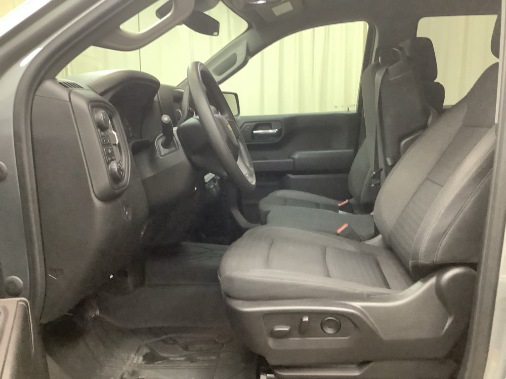 Used 2023 Chevrolet Silverado 1500 Custom w/ 2.7L Blackout Package AWD/4WD image 15