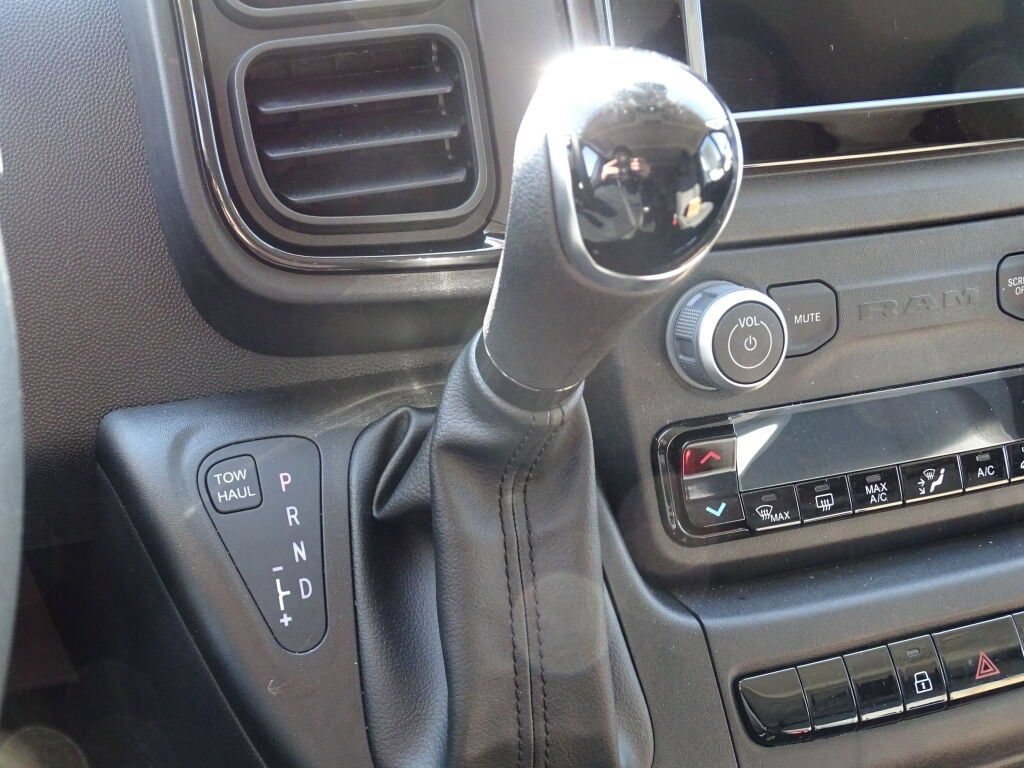 New 2025 RAM ProMaster 3500 w/ Convenience Group FWD image 18