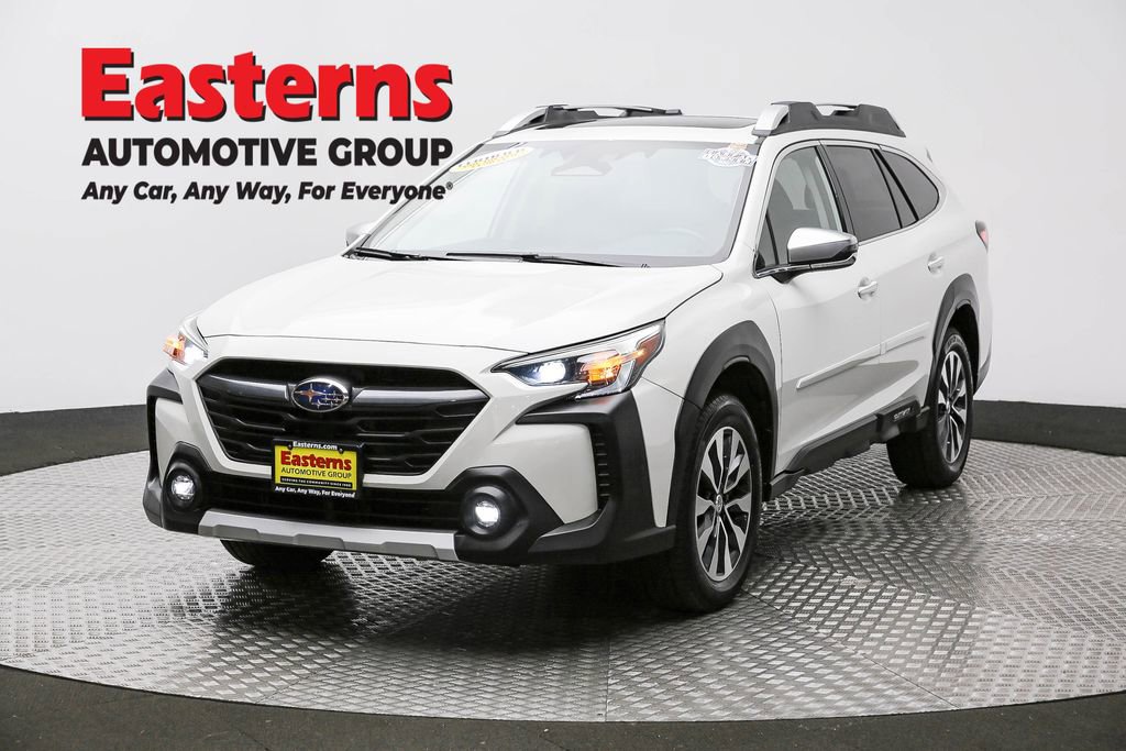 Used 2023 Subaru Outback Touring XT AWD/4WD image 1