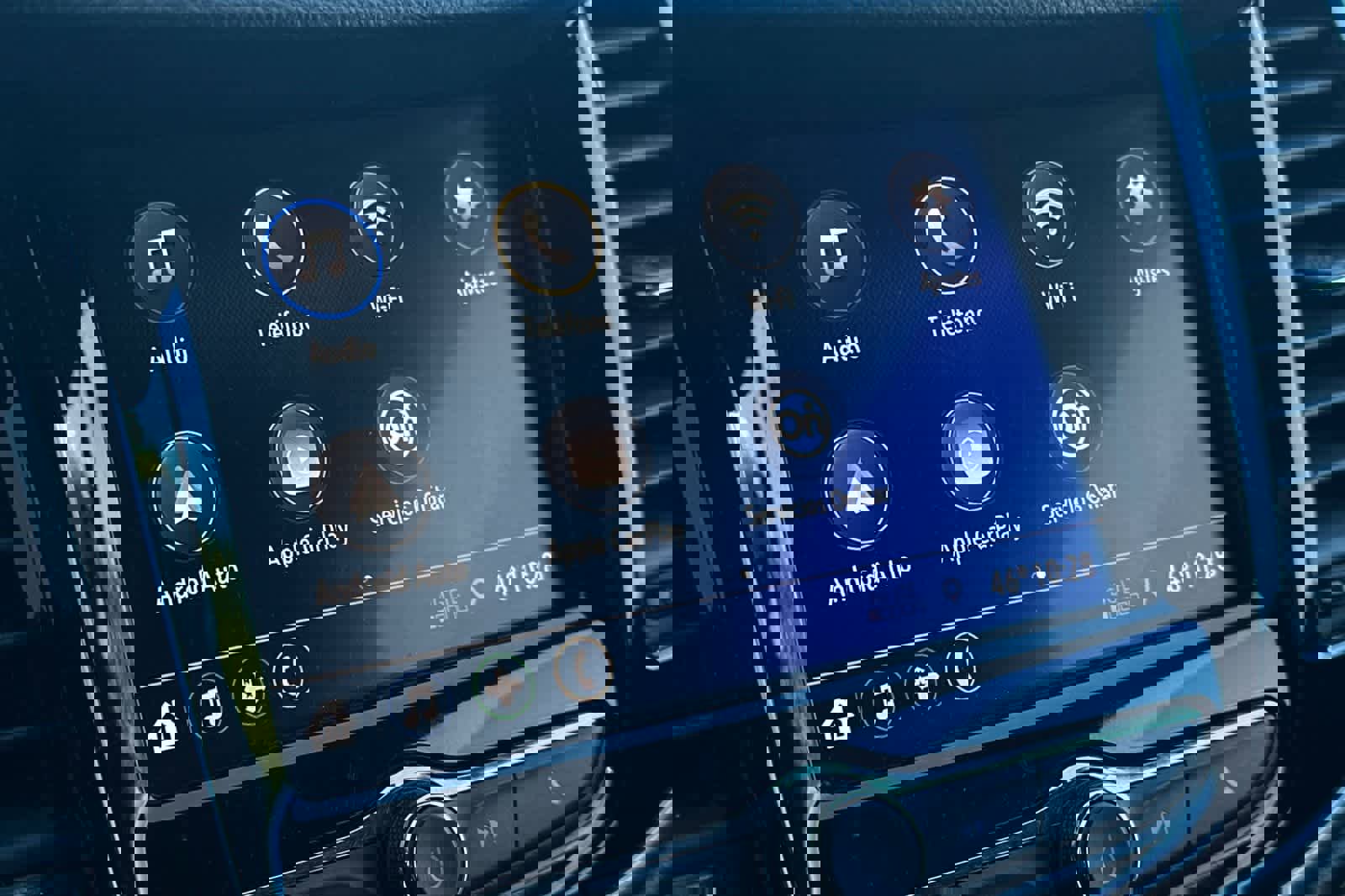 Used 2020 Chevrolet Trax LT w/ LT Convenience Package image 18