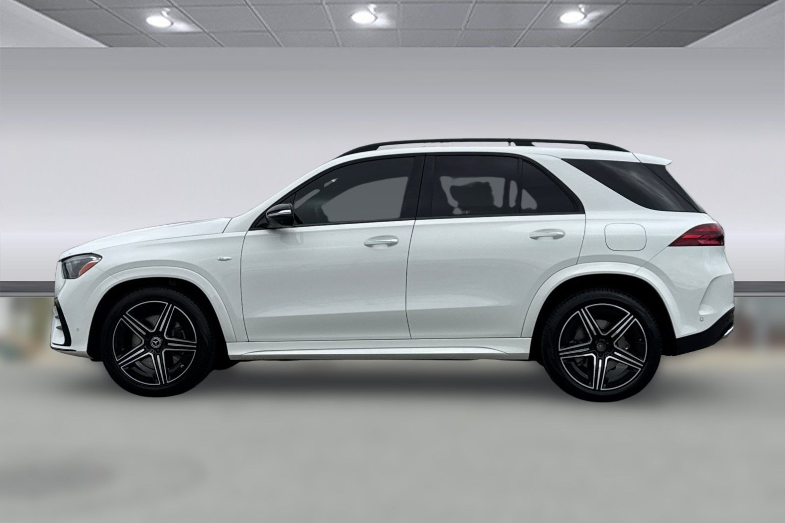 Certified 2025 Mercedes-Benz GLE 450e 4MATIC image 2