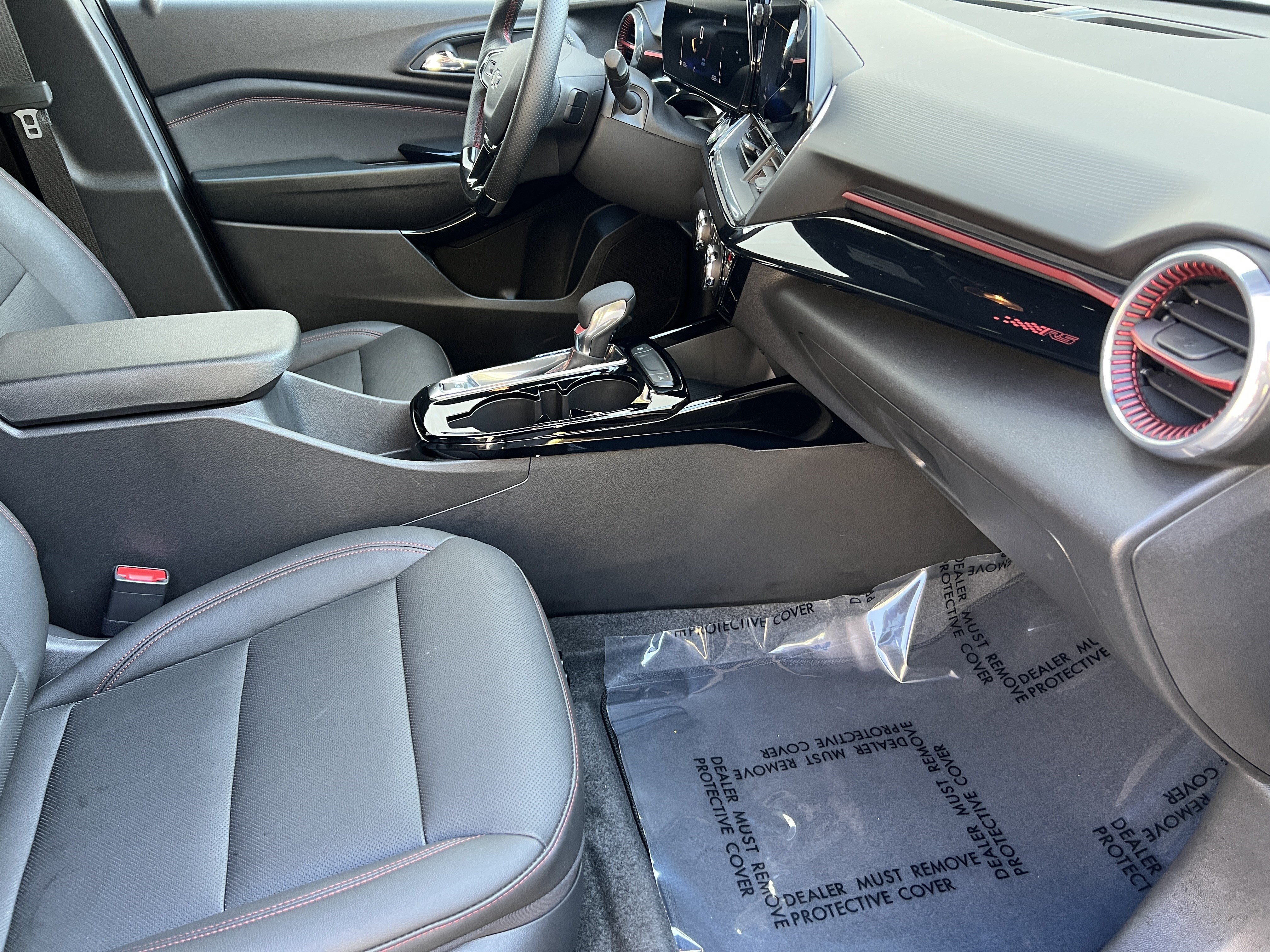 Used 2026 Chevrolet Trax RS FWD image 23