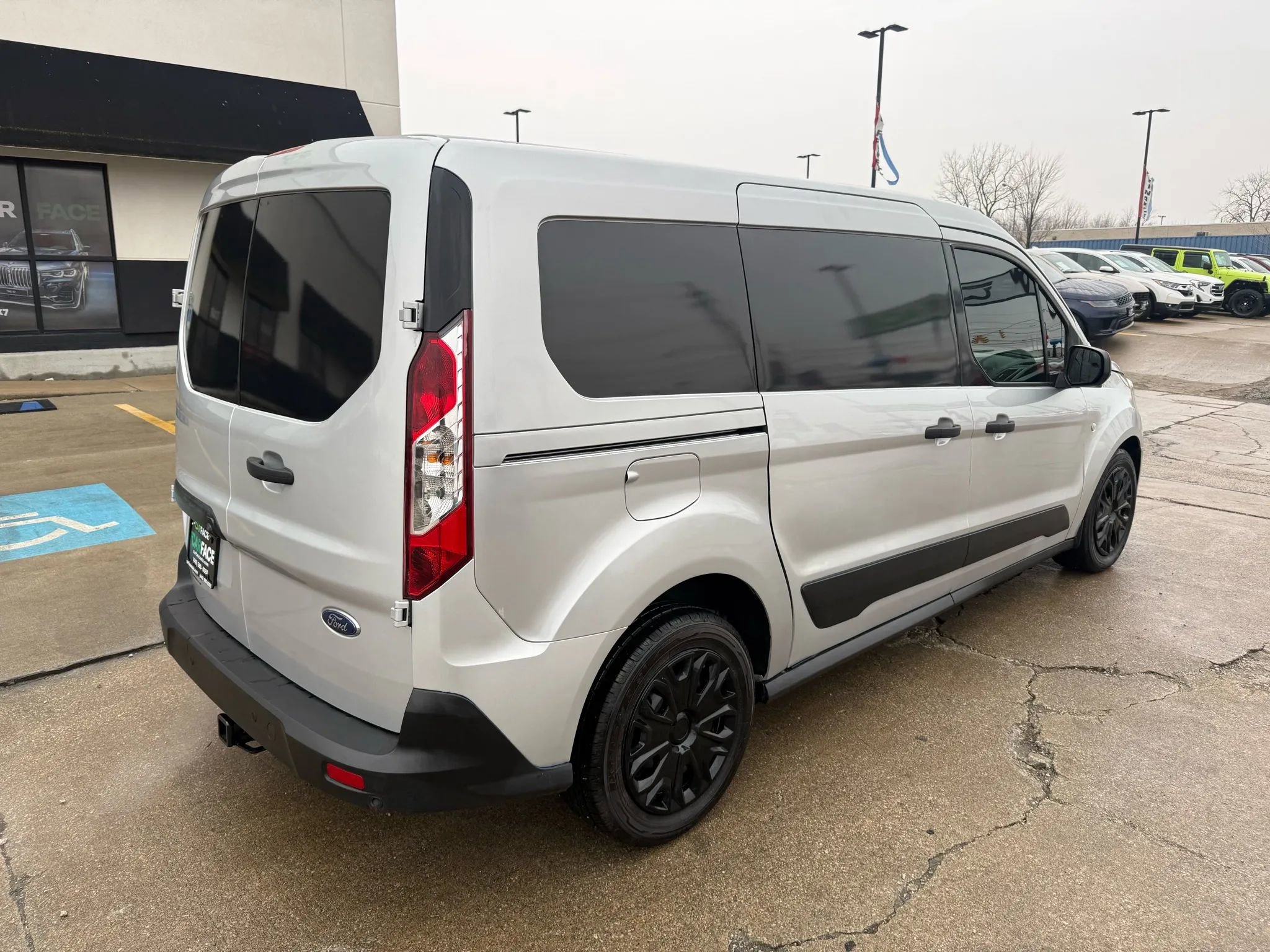 Used 2022 Ford Transit Connect XLT image 14