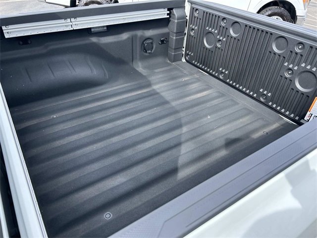 Used 2024 Nissan Frontier SL w/ Technology Package image 12