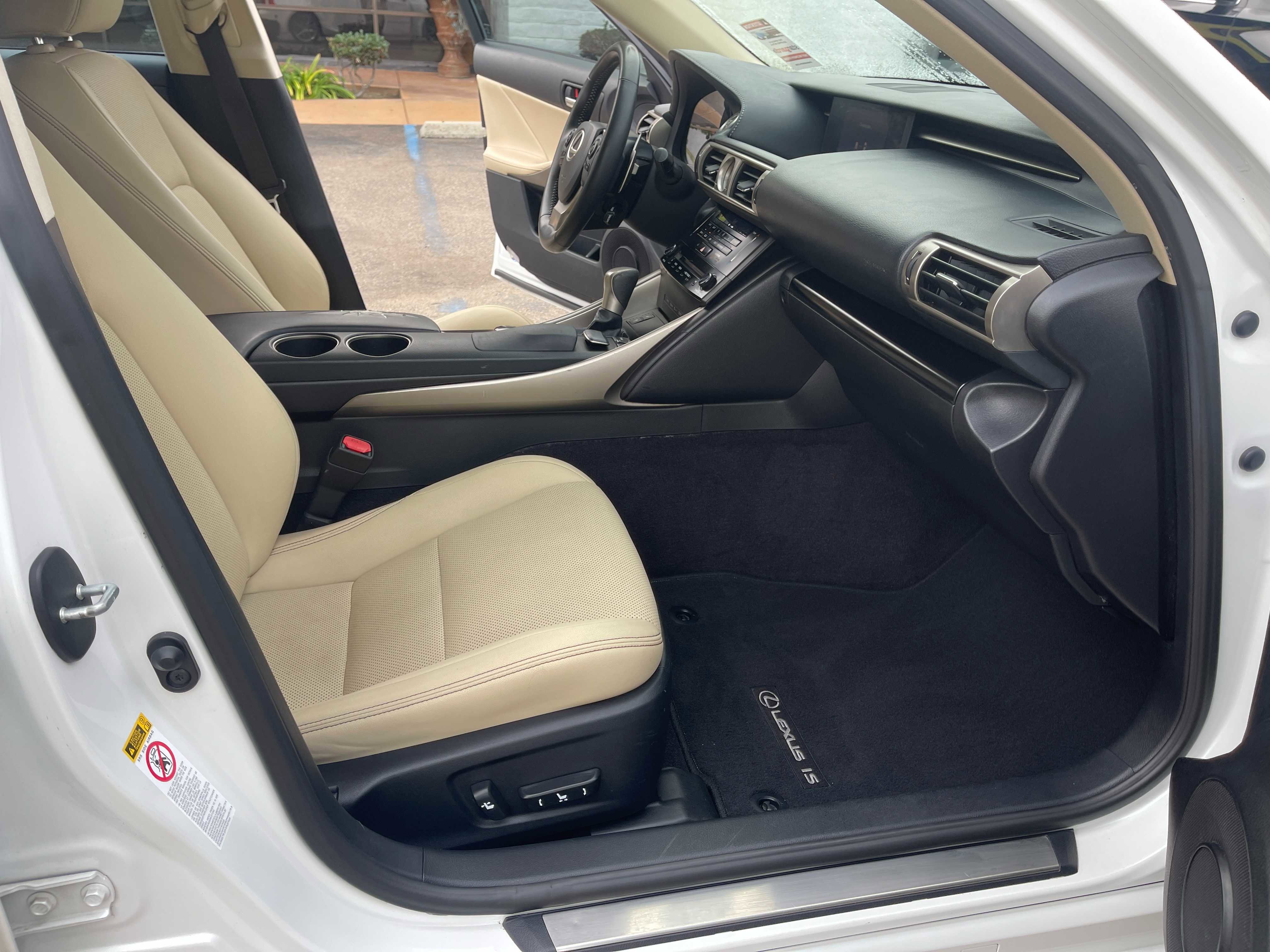 Used 2014 Lexus IS 250 w/ Navigation Package image 15