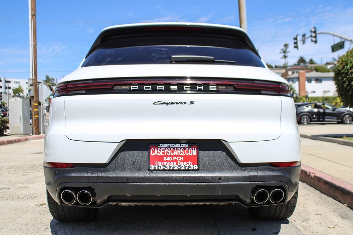 Used 2024 Porsche Cayenne S AWD/4WD image 5