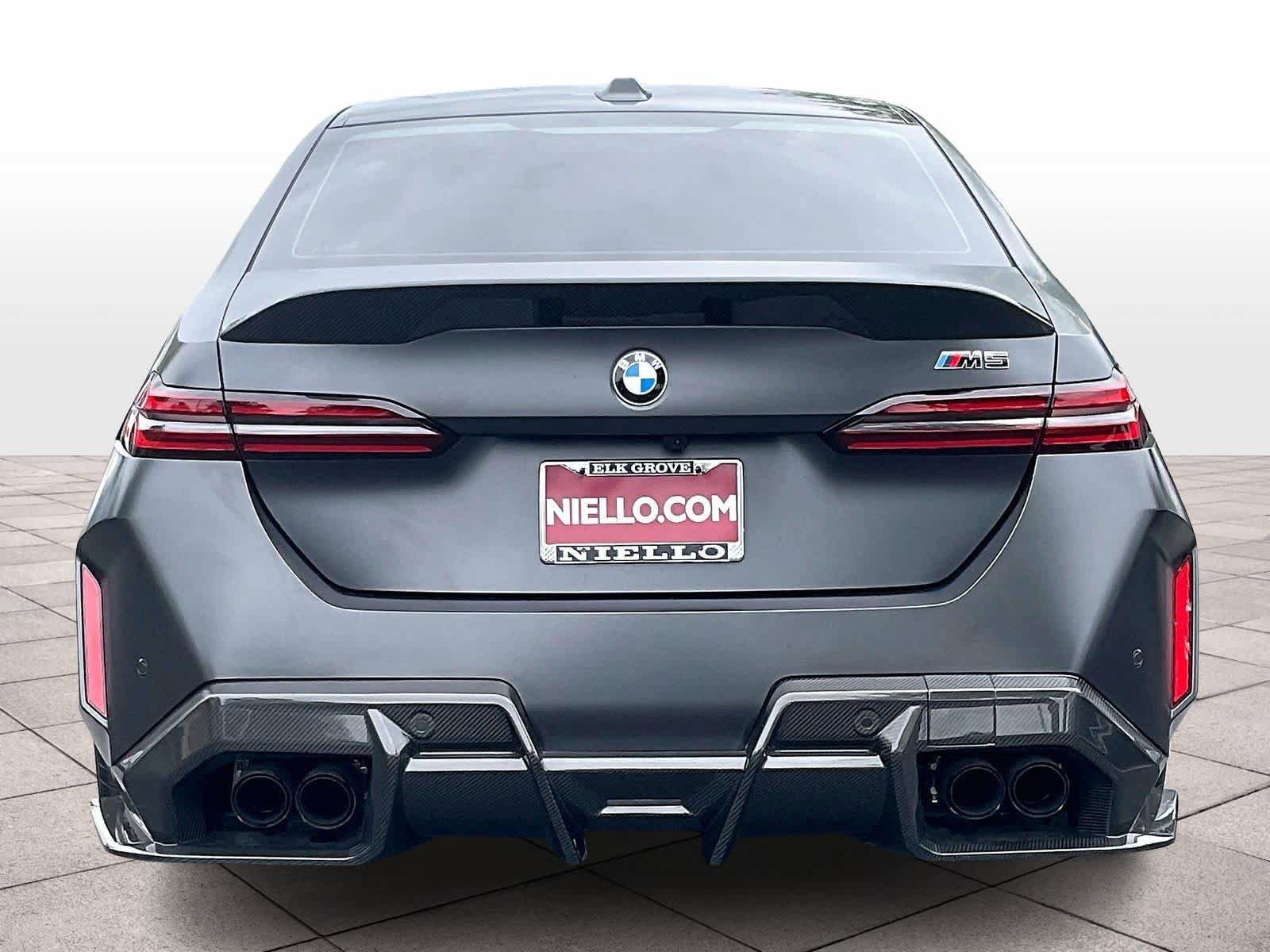 Used 2025 BMW M5 w/ Carbon Package image 6