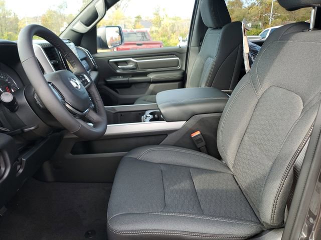 New 2026 RAM 1500 4x4 Crew Cab image 13