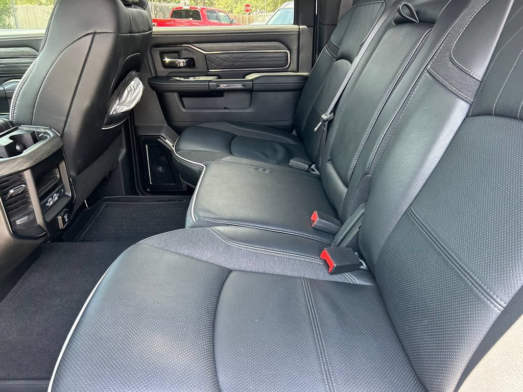 Used 2025 RAM 3500 Limited AWD/4WD image 19