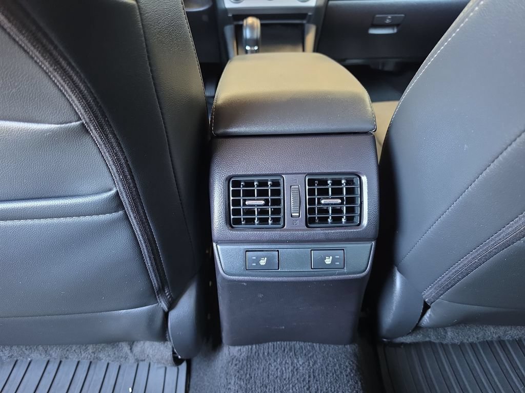Used 2016 Subaru Outback 2.5i Limited AWD/4WD image 22