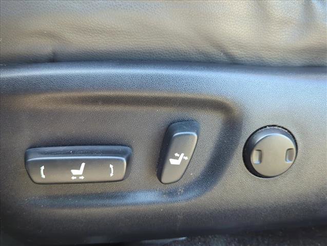 Used 2014 Toyota RAV4 Limited image 11