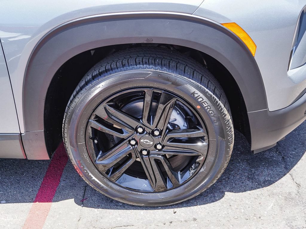 New 2026 Chevrolet TrailBlazer LT w/ Midnight Edition FWD image 9