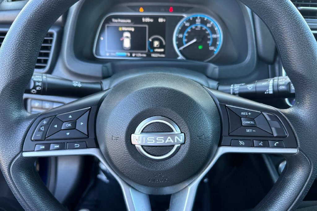 Used 2025 Nissan Leaf S FWD image 22