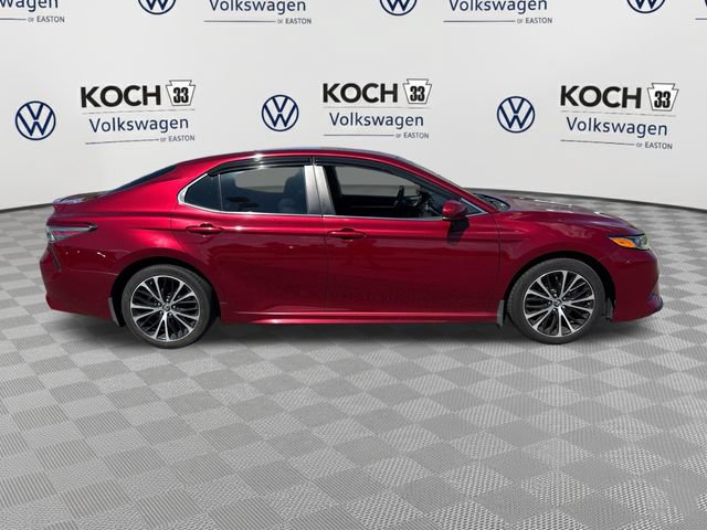 Used 2018 Toyota Camry SE FWD image 9