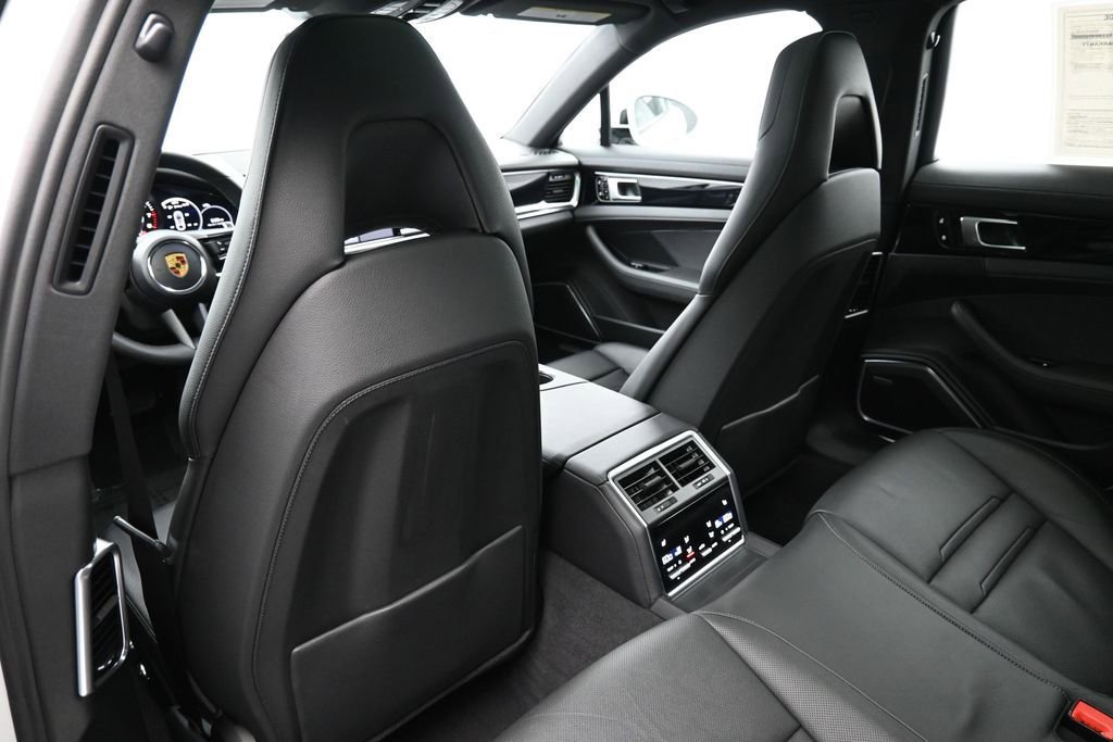 Certified 2021 Porsche Panamera RWD image 8