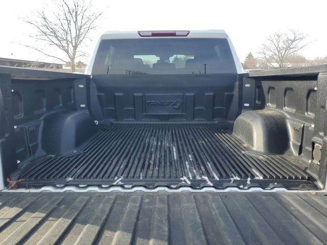 Used 2025 Chevrolet Silverado 1500 LT image 8