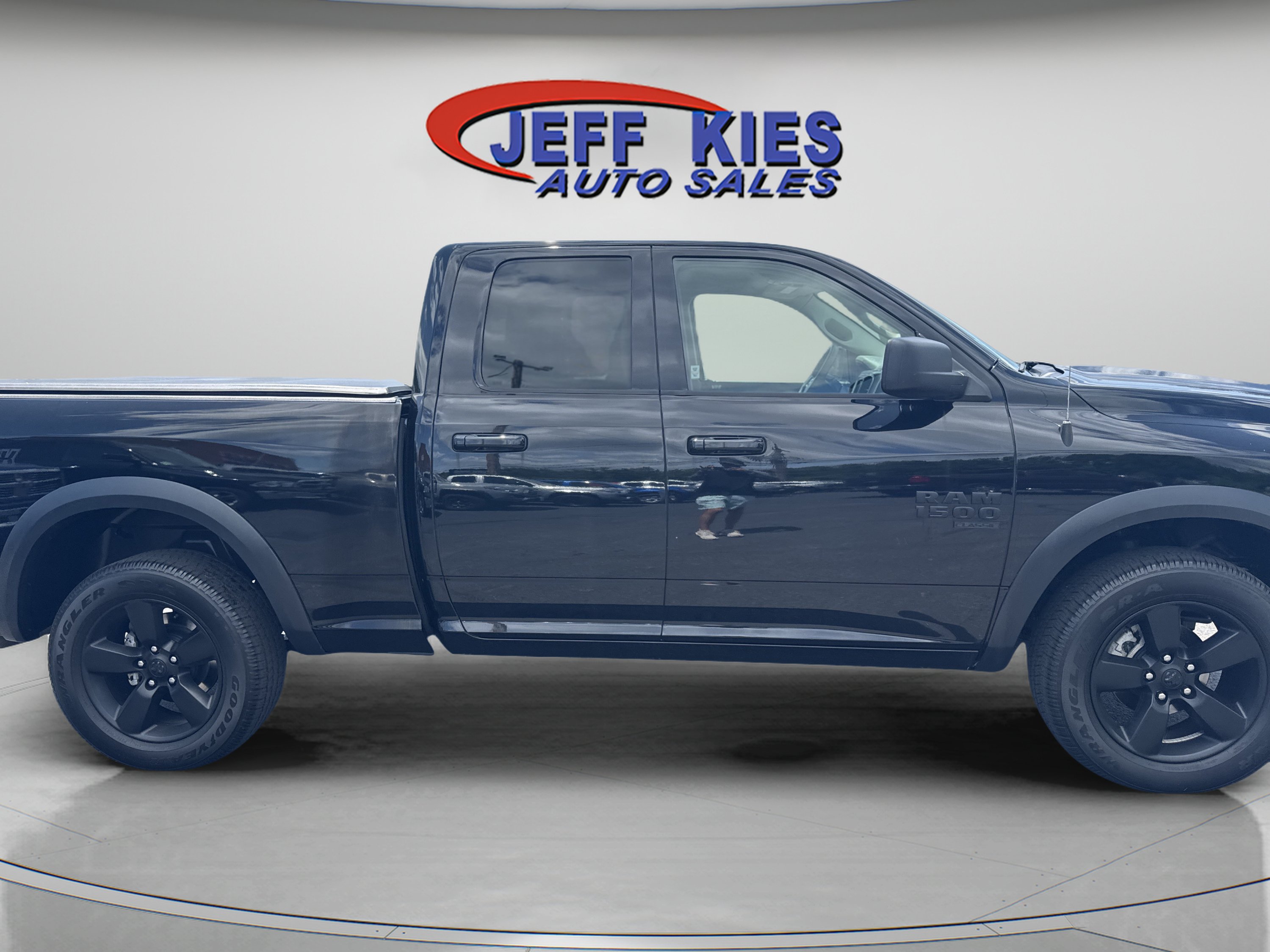 Used 2019 RAM 1500 Warlock AWD/4WD image 4