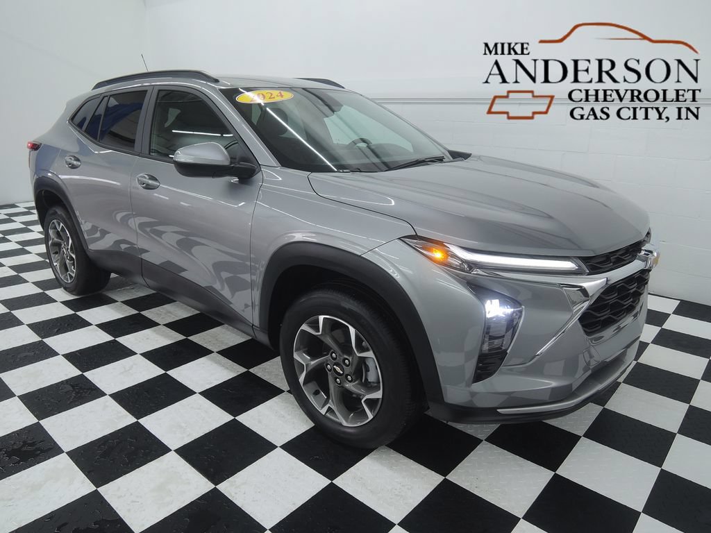 Used 2024 Chevrolet Trax LT w/ Driver Confidence Package FWD image 1