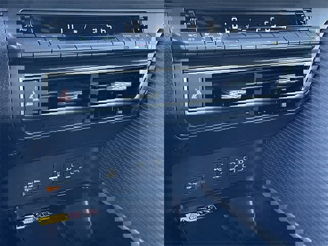 Used 2025 Toyota Camry SE image 20