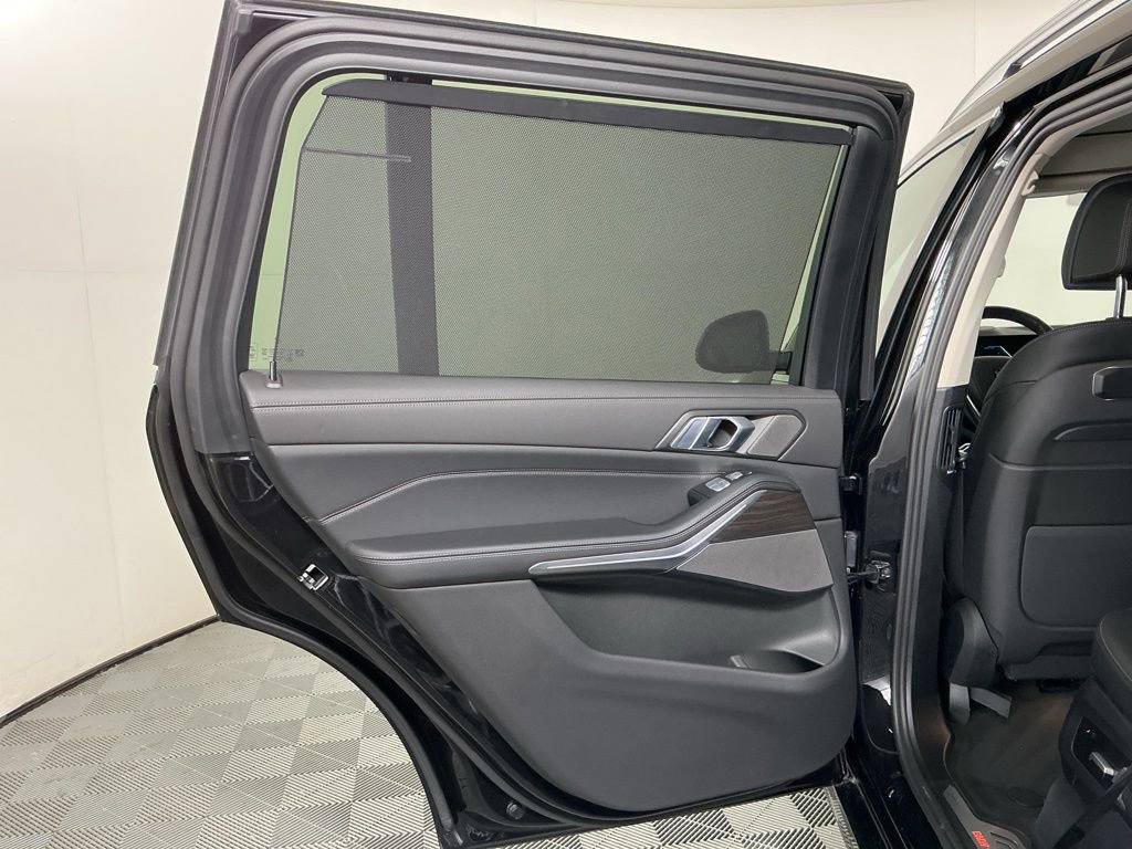 Certified 2023 BMW X7 xDrive40i w/ Premium Package image 25