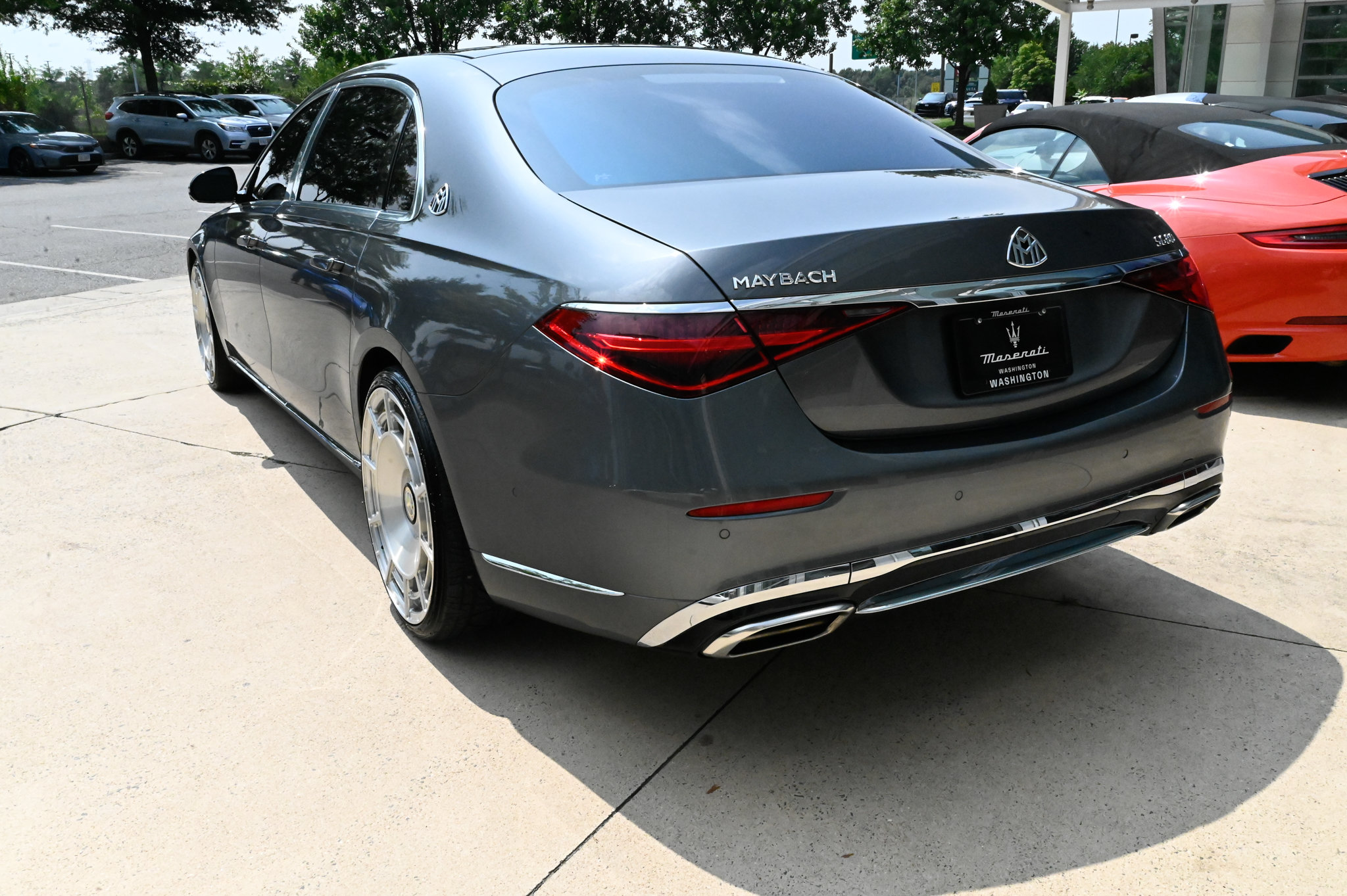 Used 2023 Mercedes-Benz Maybach S 680 4MATIC w/ Manufaktur Leather Package image 7