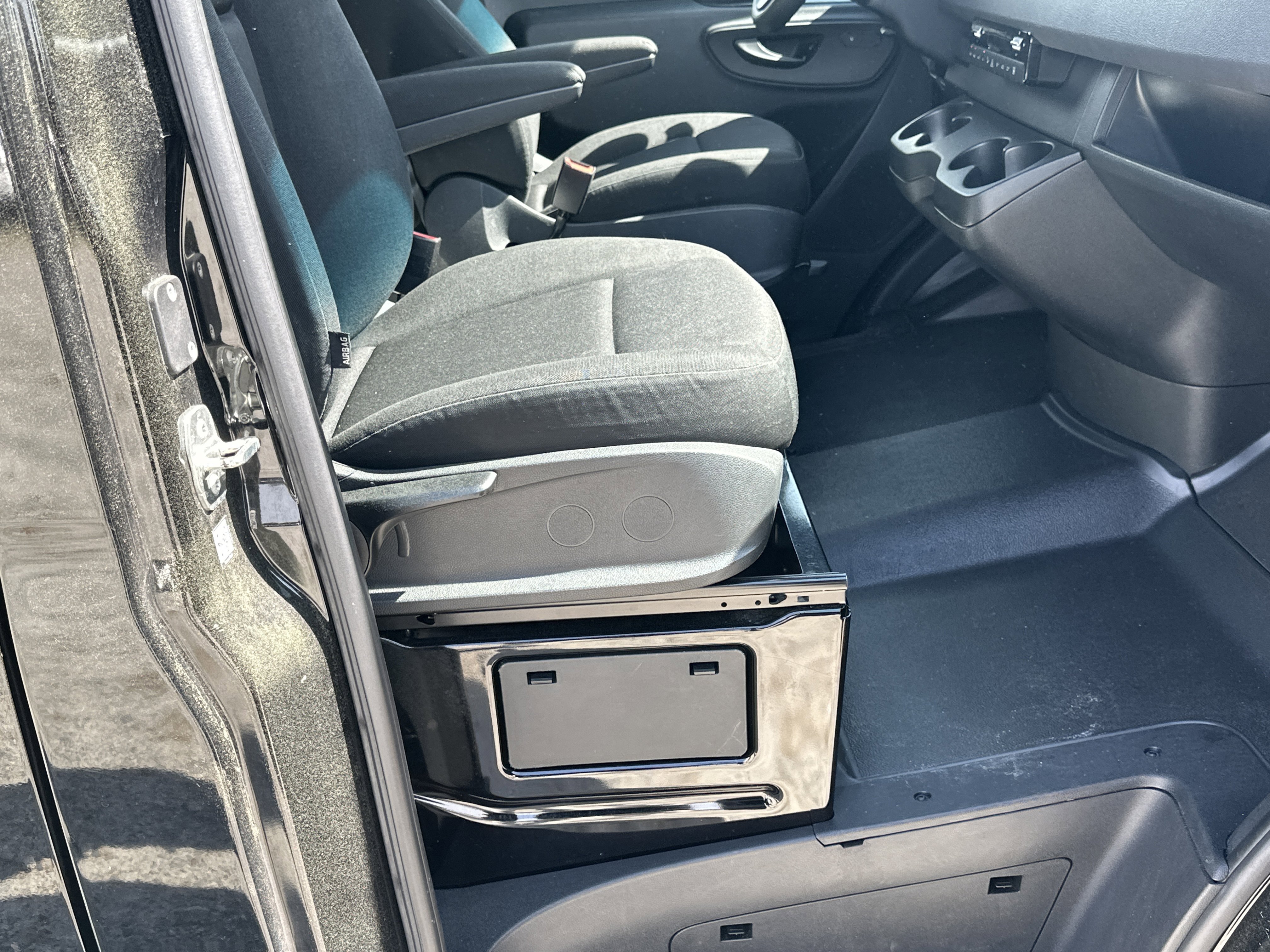 Used 2024 Mercedes-Benz Sprinter 2500 image 13